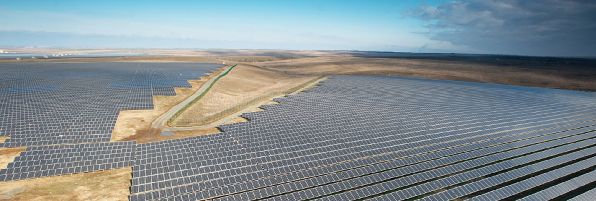 solar farm activ solar flickr2000x650