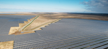 solar farm activ solar flickr2000x650